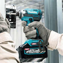 Load image into Gallery viewer, Makita DK0176G205 40V XGT 2 Piece Brushless Kit with 2x 2.5Ah Batteries, Charger & MAKPAC Case