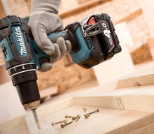 Load image into Gallery viewer, Badaptor MIL-MAK - 18V battery adapter converts MilWaukee batteries to be compatible with Makita tools