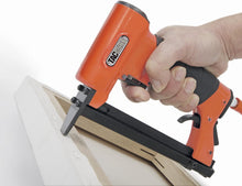 Load image into Gallery viewer, Tacwise 1190 A7116V Upholstery Air Stapler Bundle with 120,000 x 10mm Staples, Uses Type 71 / 4 - 16 mm Staples, Orange / Black