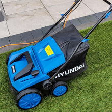 Load image into Gallery viewer, Hyundai HYSW1600E Sweeper 1600W 380mm Yard Sweeper Power Brush
