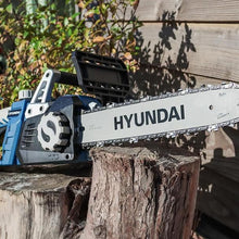 Load image into Gallery viewer, Hyundai HYC1600E Electric Chainsaw 1600W 14in 35cm Bar 13m/s Chain 230V Corded Garden Saw
