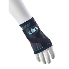 Load image into Gallery viewer, Ultimate Performance Advanced Ultimate Compression Wrist Support with Splint

