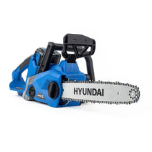Load image into Gallery viewer, Hyundai HYC40LI Cordless Chainsaw 40V 2.5Ah 14in 35cm Bar 17m/s Battery &amp; Charger Li-Ion Garden Saw
