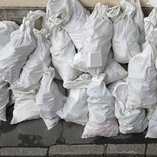 Load image into Gallery viewer, Yuzet Rubble Sacks Builders Bag Sack Tough Waste Garden DIY Woven PP Sandbags 3 Sizes
