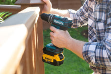 Load image into Gallery viewer, Badaptor DEW-MAK - 18V battery adapter converts DeWalt batteries to be compatible with Makita tools
