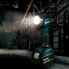 Load image into Gallery viewer, Makita DML815 14.4/18V LXT LED Torch (Body Only)
